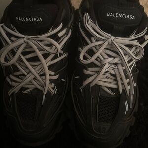 Balenciaga track’s non LED